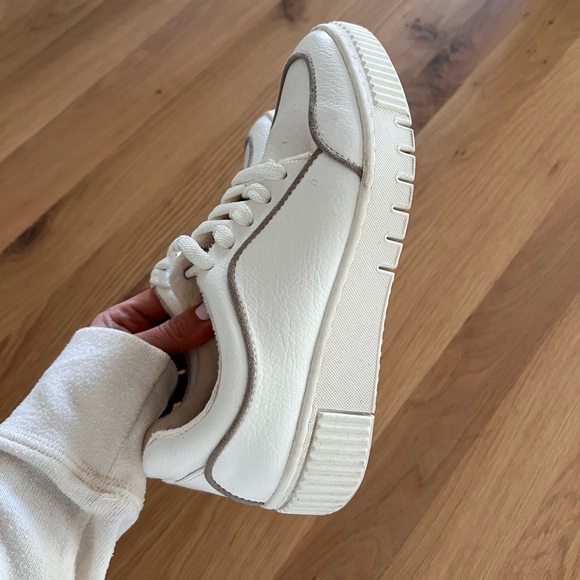 Soul Naturalizer sneakers size 6 - Picture 3 of 3